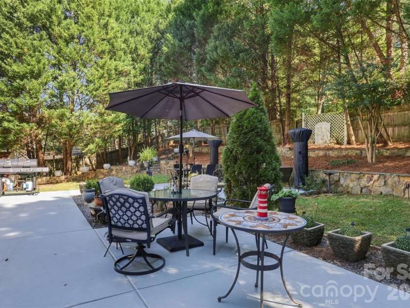 14923 Hawick Manor Lane, Pineville, NC 28134.  MLS# CAR4422293, YatesRealty ID 51609. 