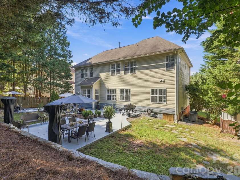 14923 Hawick Manor Lane, Pineville, NC 28134.  MLS# CAR4422293, YatesRealty ID 51609. 