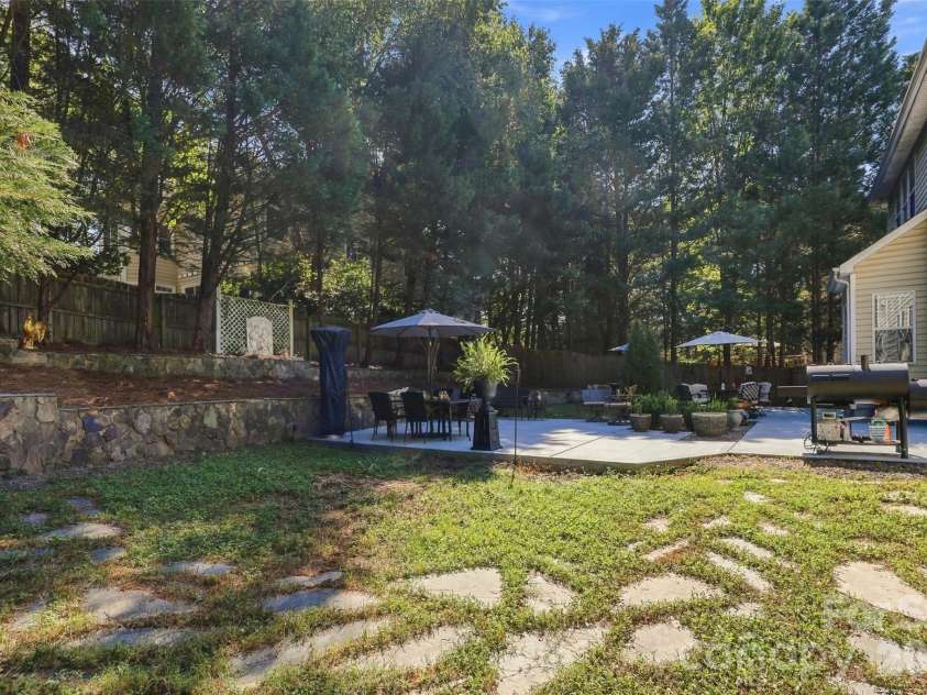 14923 Hawick Manor Lane, Pineville, NC 28134.  MLS# CAR4422293, YatesRealty ID 51609. 