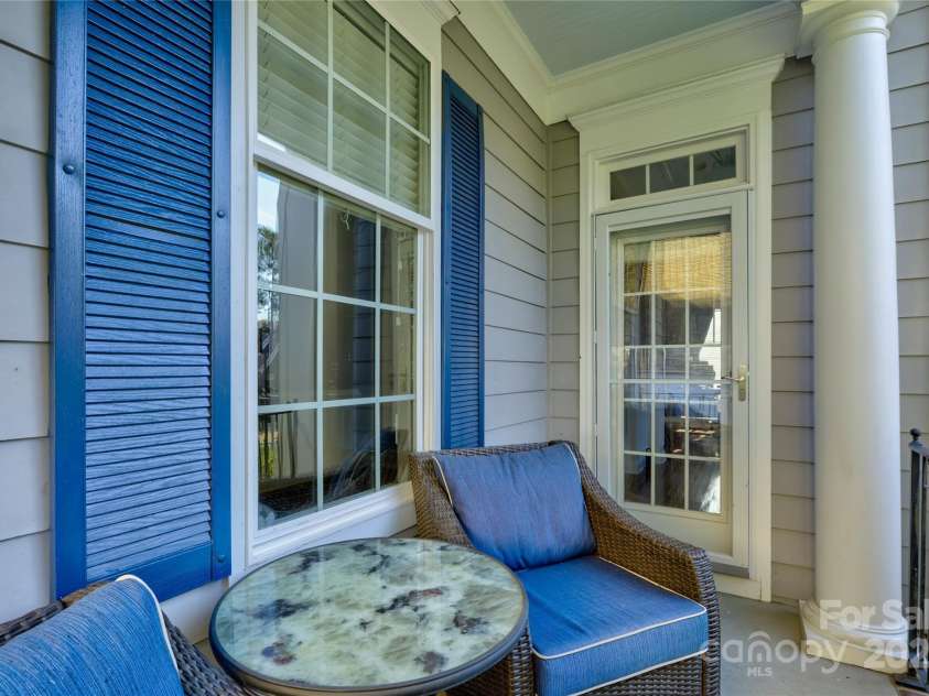 10029 Daufuskie Drive, Charlotte, NC 28278.  MLS# CAR4204538, YatesRealty ID 5161. Front porch