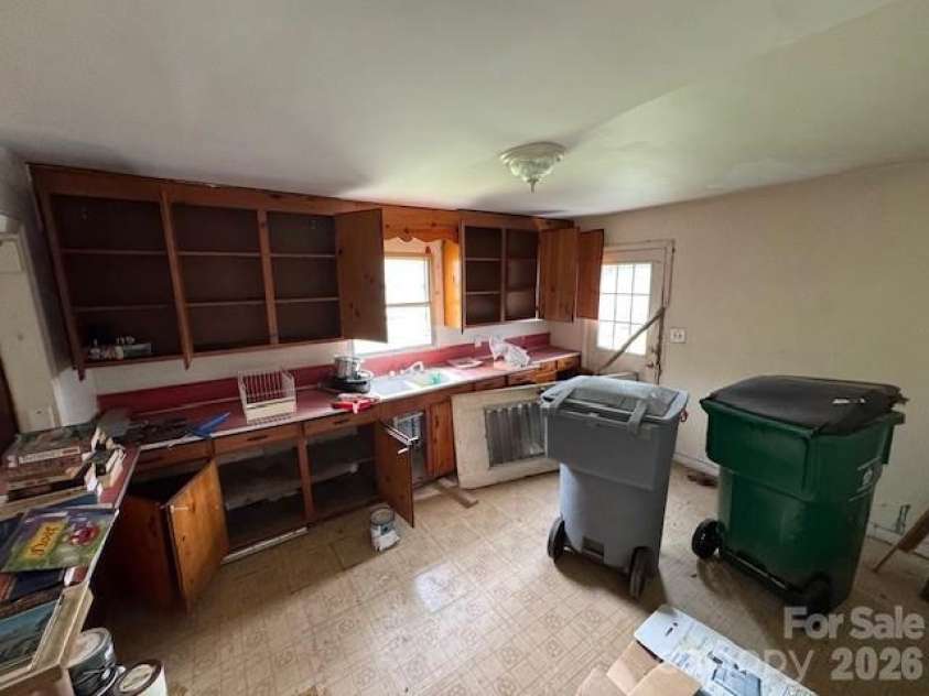408 Clark Boulevard, Charlotte, NC 28262.  MLS# CAR4360135, YatesRealty ID 5161. 