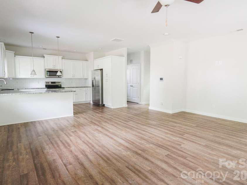2908 Burgess Drive, Charlotte, NC 28208.  MLS# CAR4422453, YatesRealty ID 51610. 