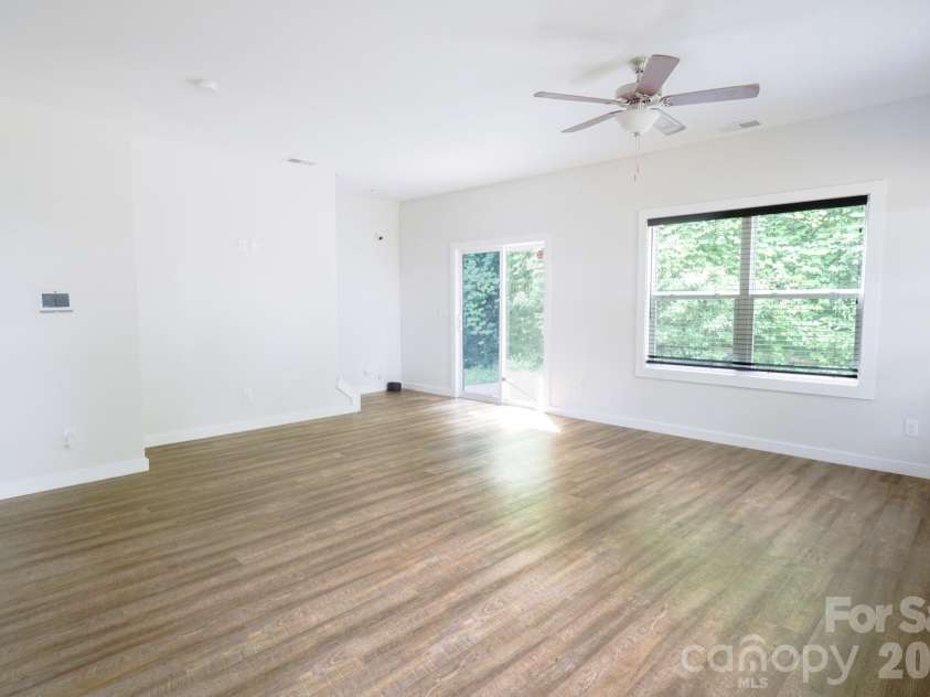 2908 Burgess Drive, Charlotte, NC 28208.  MLS# CAR4422453, YatesRealty ID 51610. 