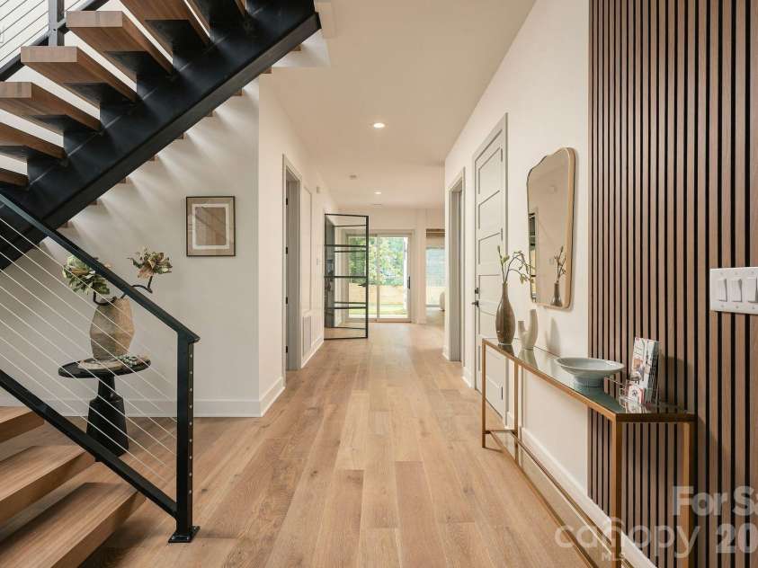 846 Belmont Avenue, Charlotte, NC 28205.  MLS# CAR4422854, YatesRealty ID 51612. 