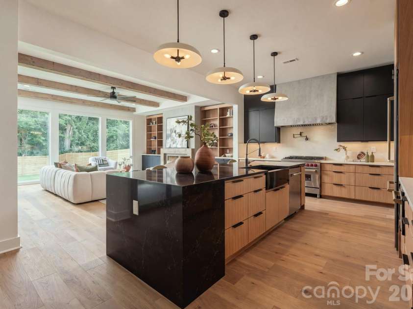 846 Belmont Avenue, Charlotte, NC 28205.  MLS# CAR4422854, YatesRealty ID 51612. 