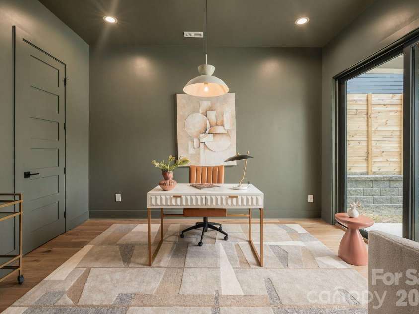846 Belmont Avenue, Charlotte, NC 28205.  MLS# CAR4422854, YatesRealty ID 51612. 