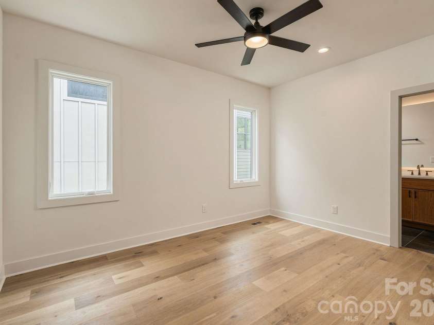 846 Belmont Avenue, Charlotte, NC 28205.  MLS# CAR4422854, YatesRealty ID 51612. 