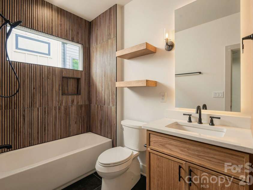 846 Belmont Avenue, Charlotte, NC 28205.  MLS# CAR4422854, YatesRealty ID 51612. 