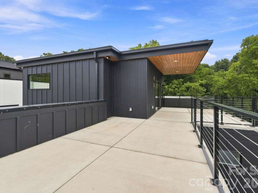 846 Belmont Avenue, Charlotte, NC 28205.  MLS# CAR4422854, YatesRealty ID 51612. 