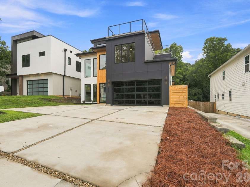 846 Belmont Avenue, Charlotte, NC 28205.  MLS# CAR4422854, YatesRealty ID 51612. 