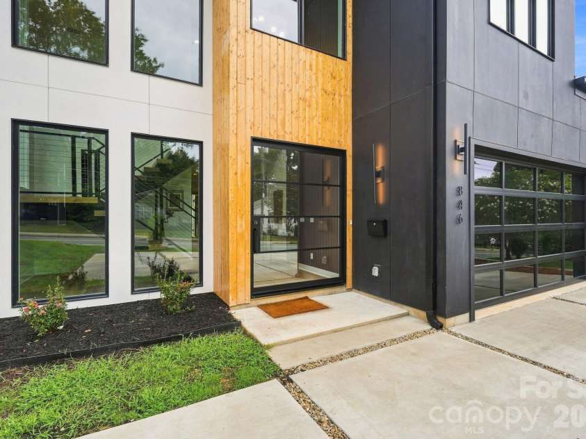 846 Belmont Avenue, Charlotte, NC 28205.  MLS# CAR4422854, YatesRealty ID 51612. 