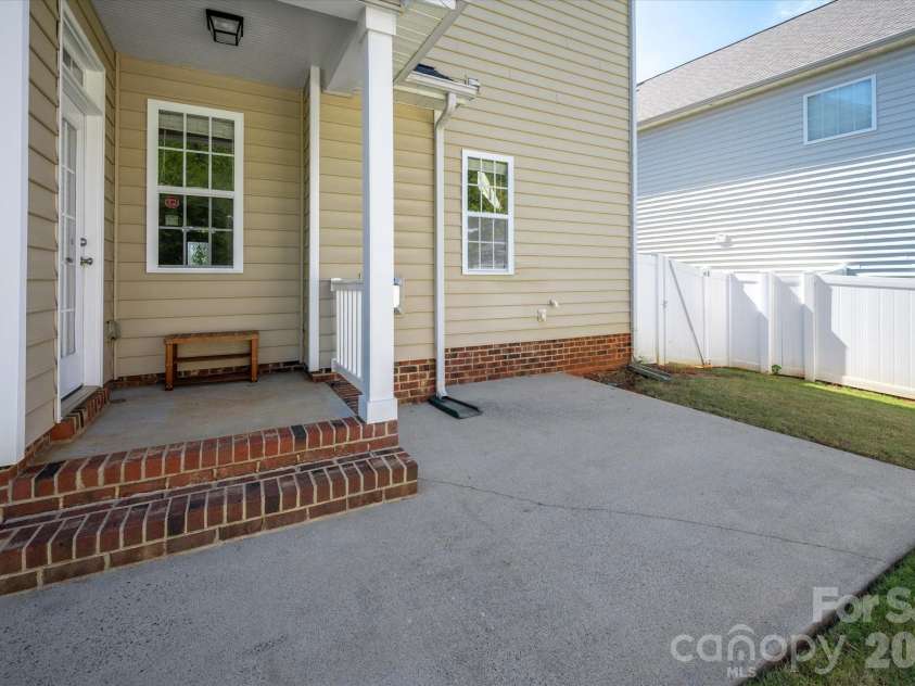 10431 Alvarado Way, Charlotte, NC 28277.  MLS# CAR4421425, YatesRealty ID 51614. Rear patio