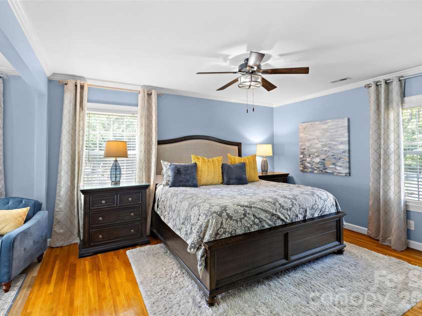 1109 Tuxedo Court, Charlotte, NC 28211.  MLS# CAR4423114, YatesRealty ID 51615. 