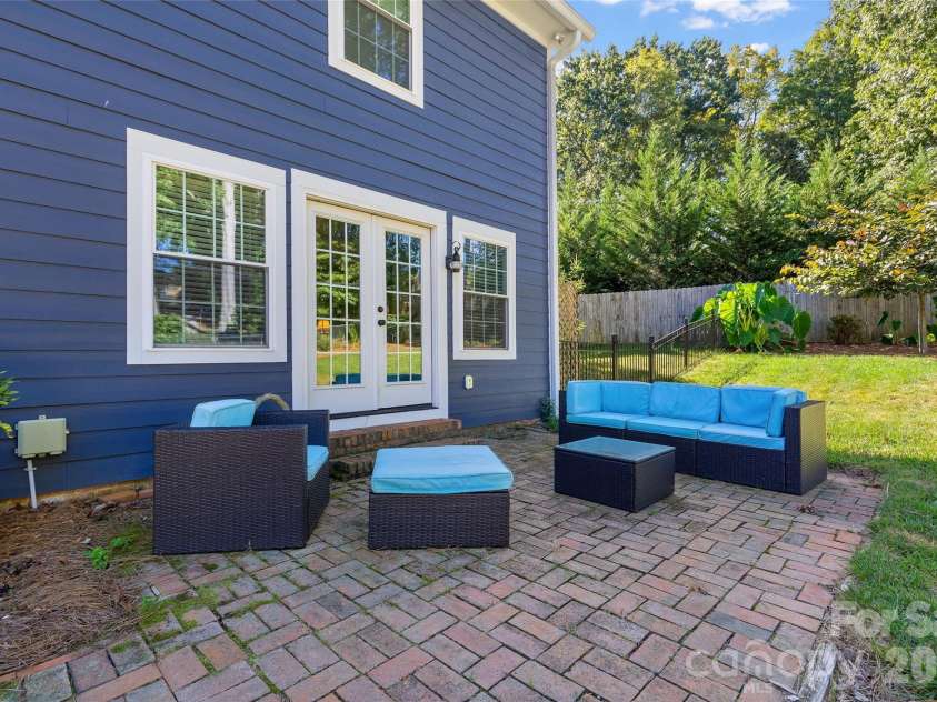1109 Tuxedo Court, Charlotte, NC 28211.  MLS# CAR4423114, YatesRealty ID 51615. 