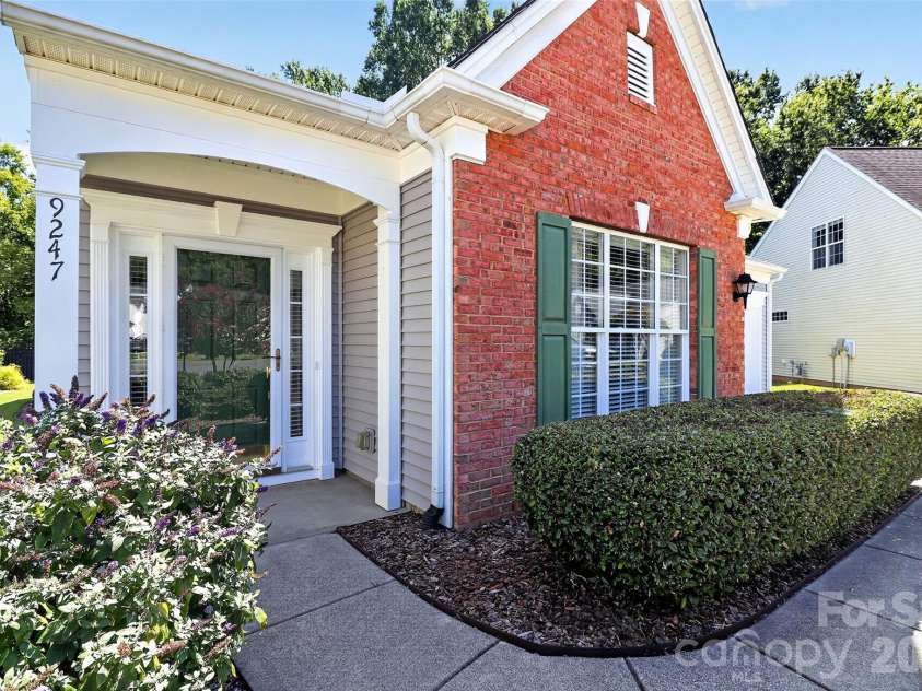 9247 Elrose Place, Charlotte, NC 28277.  MLS# CAR4424093, YatesRealty ID 51617. Front Porch Entry
