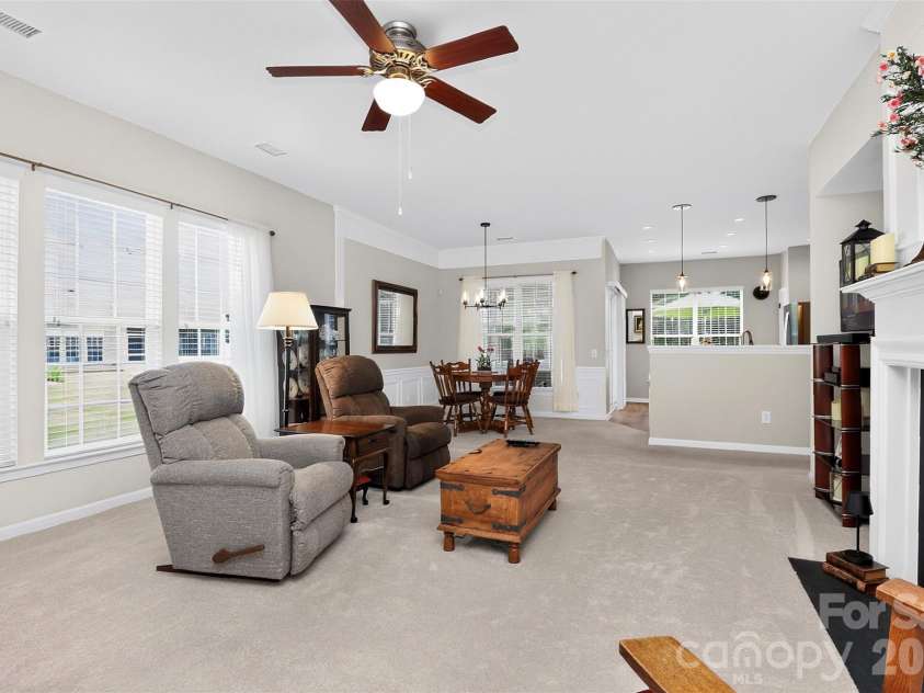 9247 Elrose Place, Charlotte, NC 28277.  MLS# CAR4424093, YatesRealty ID 51617. Greatroom