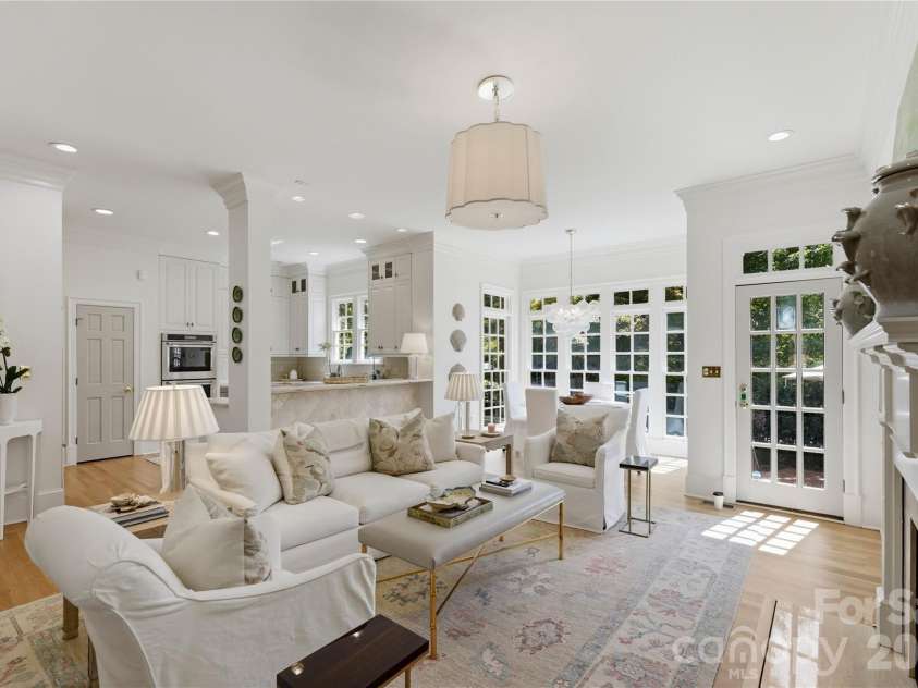 2606 Sheffield Crescent Court, Charlotte, NC 28226.  MLS# CAR4422877, YatesRealty ID 51618. 