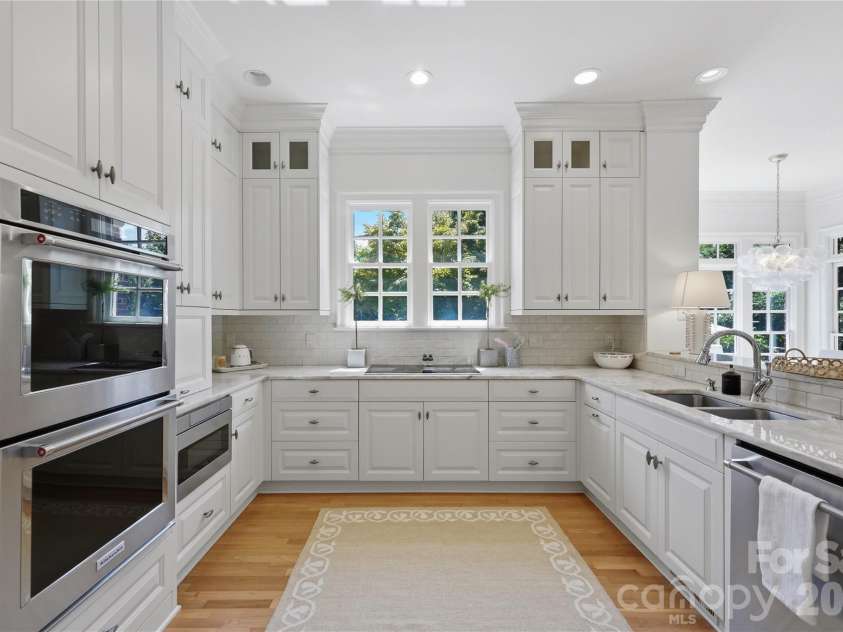 2606 Sheffield Crescent Court, Charlotte, NC 28226.  MLS# CAR4422877, YatesRealty ID 51618. 