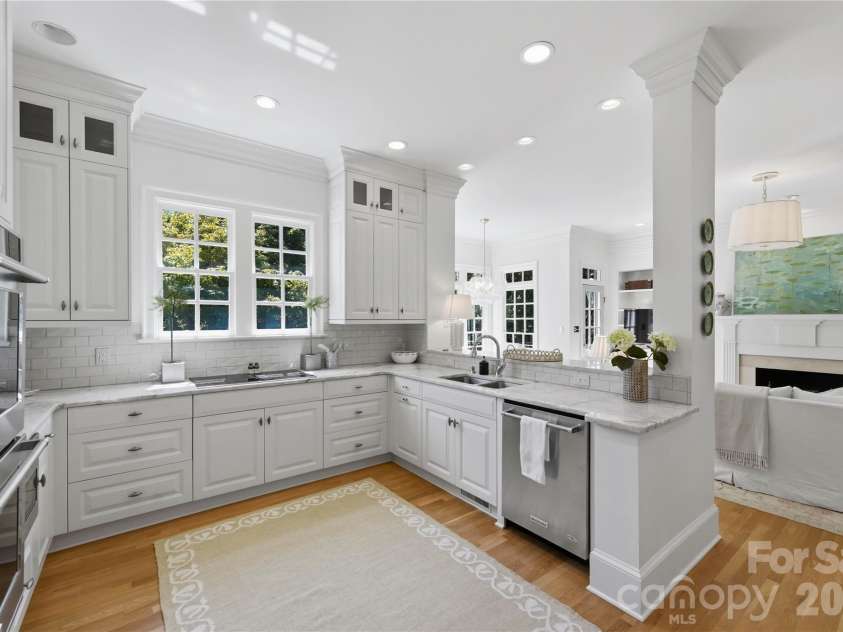 2606 Sheffield Crescent Court, Charlotte, NC 28226.  MLS# CAR4422877, YatesRealty ID 51618. 