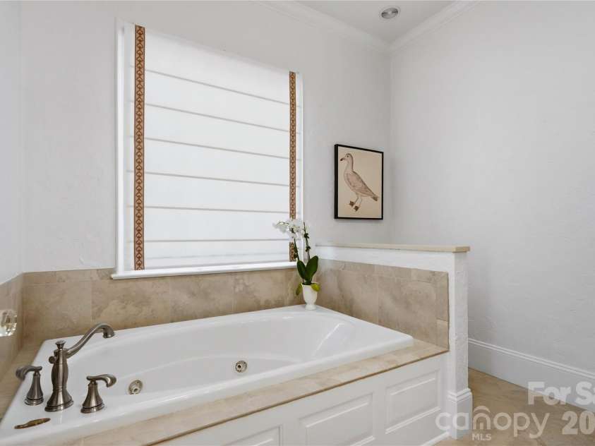 2606 Sheffield Crescent Court, Charlotte, NC 28226.  MLS# CAR4422877, YatesRealty ID 51618. 