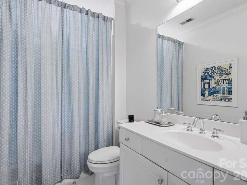 2606 Sheffield Crescent Court, Charlotte, NC 28226.  MLS# CAR4422877, YatesRealty ID 51618. 