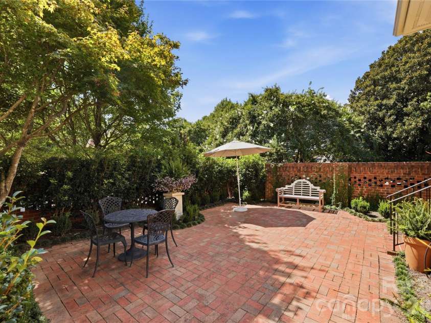 2606 Sheffield Crescent Court, Charlotte, NC 28226.  MLS# CAR4422877, YatesRealty ID 51618. 