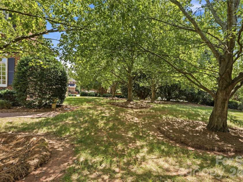 2606 Sheffield Crescent Court, Charlotte, NC 28226.  MLS# CAR4422877, YatesRealty ID 51618. 