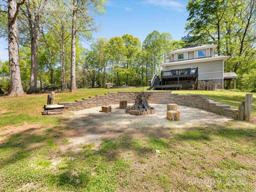 1395 Roundstone Road, Sherrills Ford, NC 28673.  MLS# CAR4243971, YatesRealty ID 5162. 