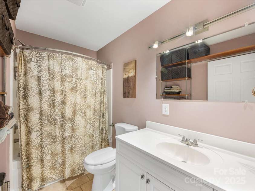 1395 Roundstone Road, Sherrills Ford, NC 28673.  MLS# CAR4243971, YatesRealty ID 5162. 