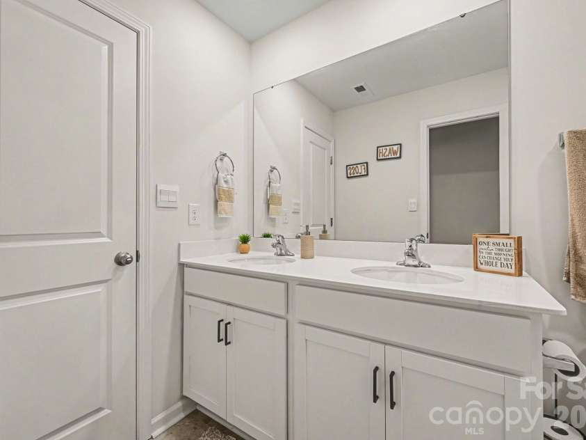 664 Saddlebred Lane, Locust, NC 28097.  MLS# CAR4360110, YatesRealty ID 5162. 1 of 3 full baths