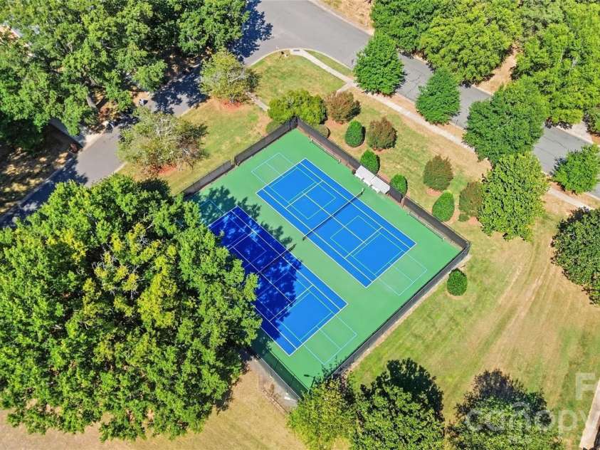 6816 Dumbarton Drive, Charlotte, NC 28210.  MLS# CAR4423174, YatesRealty ID 51621. Just a few steps the Community Pickleball/Tennis Courts!