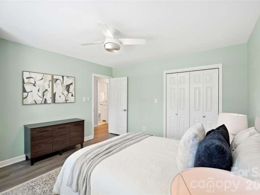 6816 Dumbarton Drive, Charlotte, NC 28210.  MLS# CAR4423174, YatesRealty ID 51621. Secondary Bedroom #2