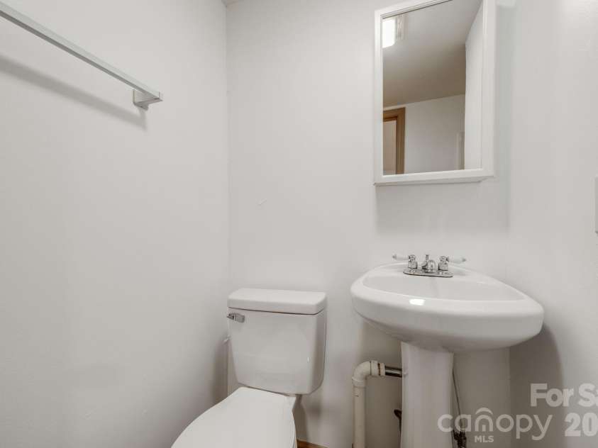22 Jarrett Street, Asheville, NC 28806.  MLS# CAR4423202, YatesRealty ID 51622. 