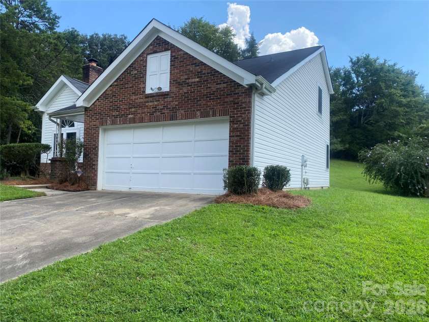 11101 Deerpath Court, Charlotte, NC 28262.  MLS# CAR4420188, YatesRealty ID 51623. 