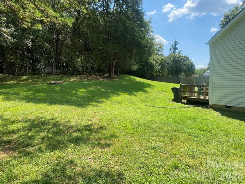 11101 Deerpath Court, Charlotte, NC 28262.  MLS# CAR4420188, YatesRealty ID 51623. 