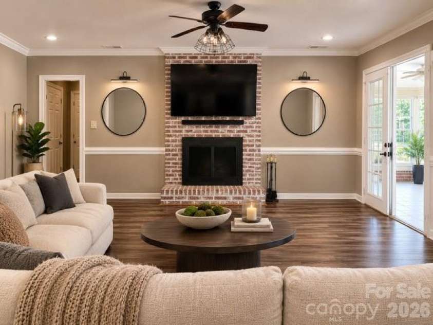 3709 Stoneglen Path, Charlotte, NC 28269.  MLS# CAR4419830, YatesRealty ID 51624. 