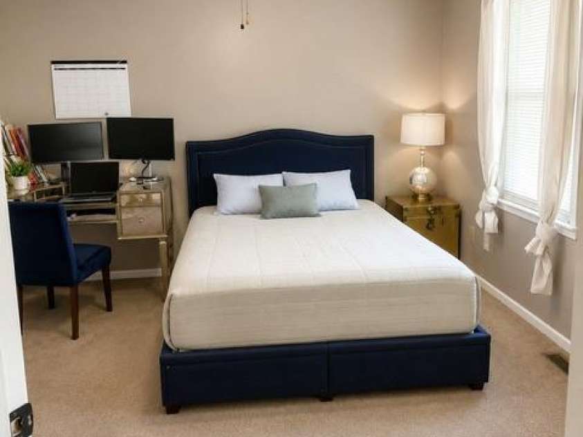 3709 Stoneglen Path, Charlotte, NC 28269.  MLS# CAR4419830, YatesRealty ID 51624. Guess bedroom