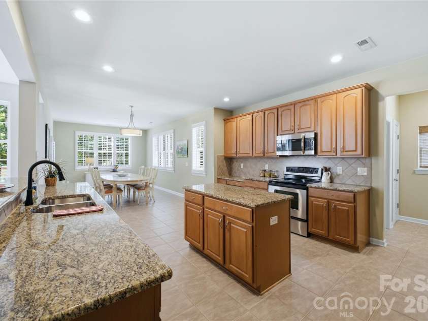 11019 King George Lane, Waxhaw, NC 28173.  MLS# CAR4418983, YatesRealty ID 51626. 