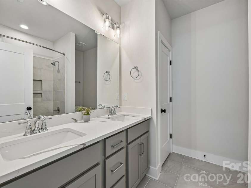 739 Beaty Street, Davidson, NC 28036.  MLS# CAR4420114, YatesRealty ID 51627. 2nd Primary Bathroom on 3rd Level