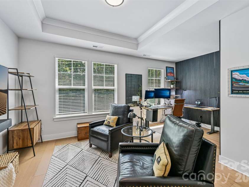 739 Beaty Street, Davidson, NC 28036.  MLS# CAR4420114, YatesRealty ID 51627. 2nd Primary Bedroom on 3rd Level