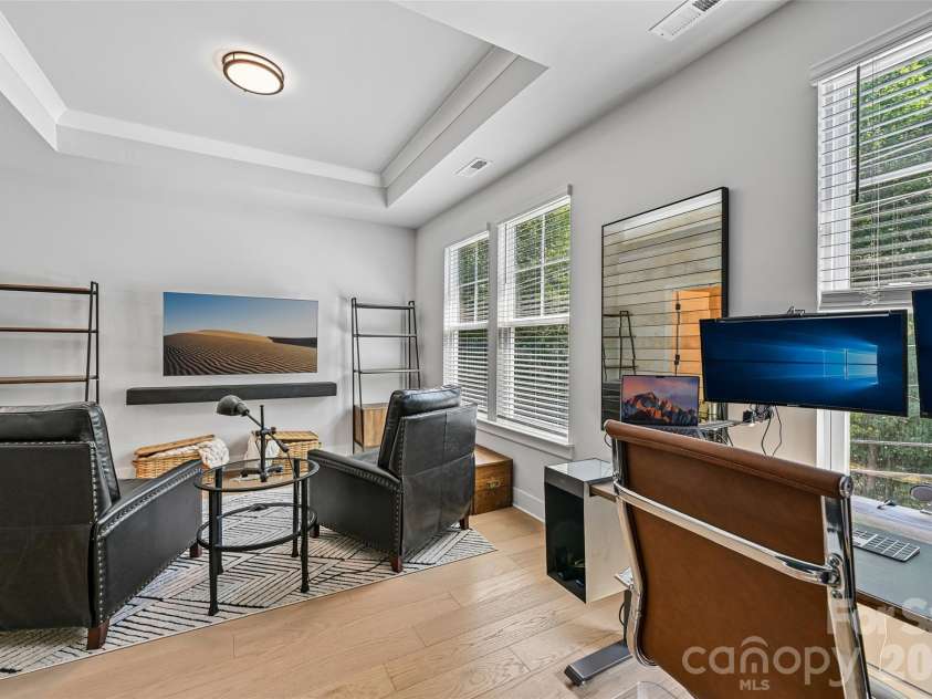 739 Beaty Street, Davidson, NC 28036.  MLS# CAR4420114, YatesRealty ID 51627. 2nd Primary Bedroom on 3rd Level