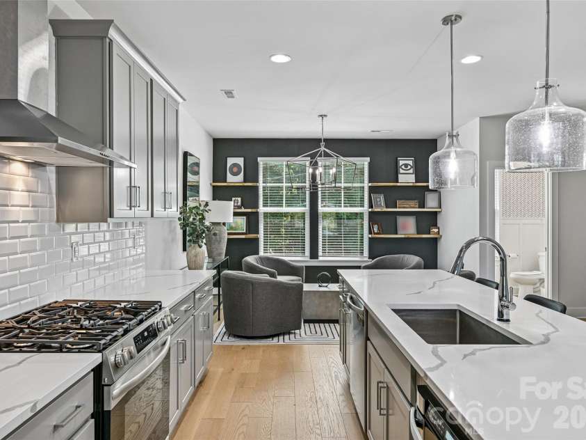 739 Beaty Street, Davidson, NC 28036.  MLS# CAR4420114, YatesRealty ID 51627. 