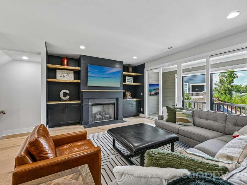 739 Beaty Street, Davidson, NC 28036.  MLS# CAR4420114, YatesRealty ID 51627. Living Room on 2nd Level