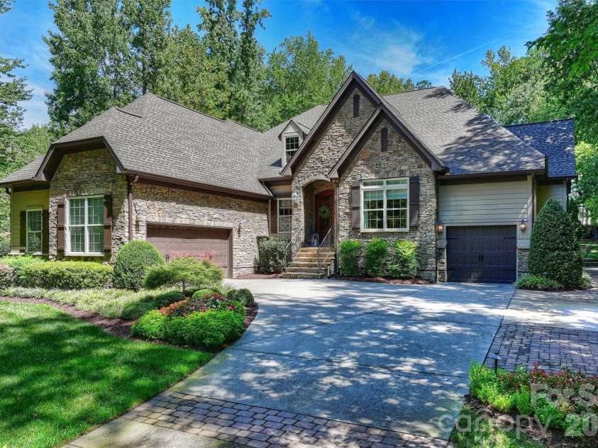 1237 Bromley Drive, Weddington, NC 28104.  MLS# CAR4418302, YatesRealty ID 51629. 