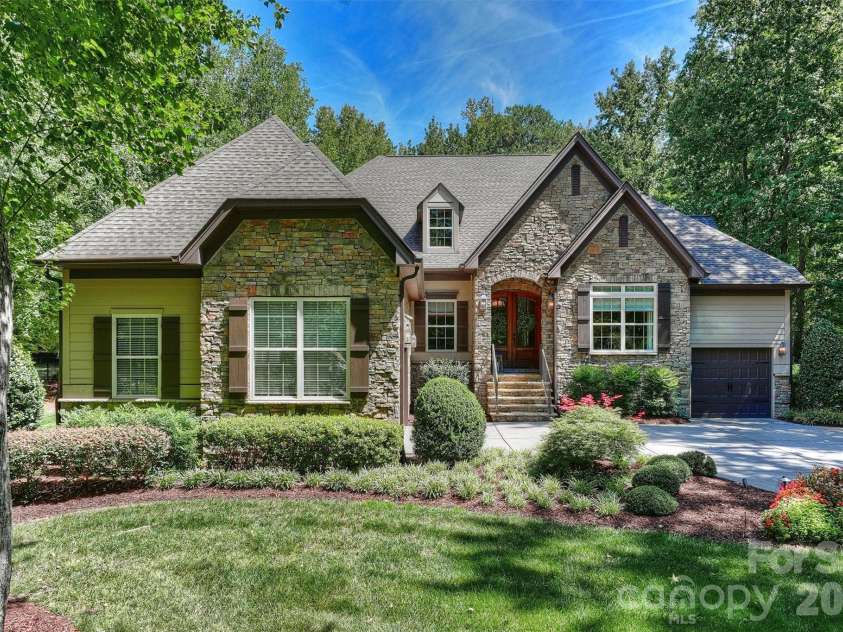 1237 Bromley Drive, Weddington, NC 28104.  MLS# CAR4418302, YatesRealty ID 51629. 