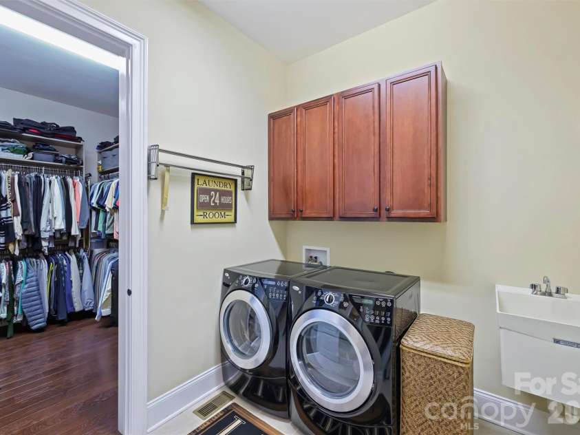 1237 Bromley Drive, Weddington, NC 28104.  MLS# CAR4418302, YatesRealty ID 51629. 