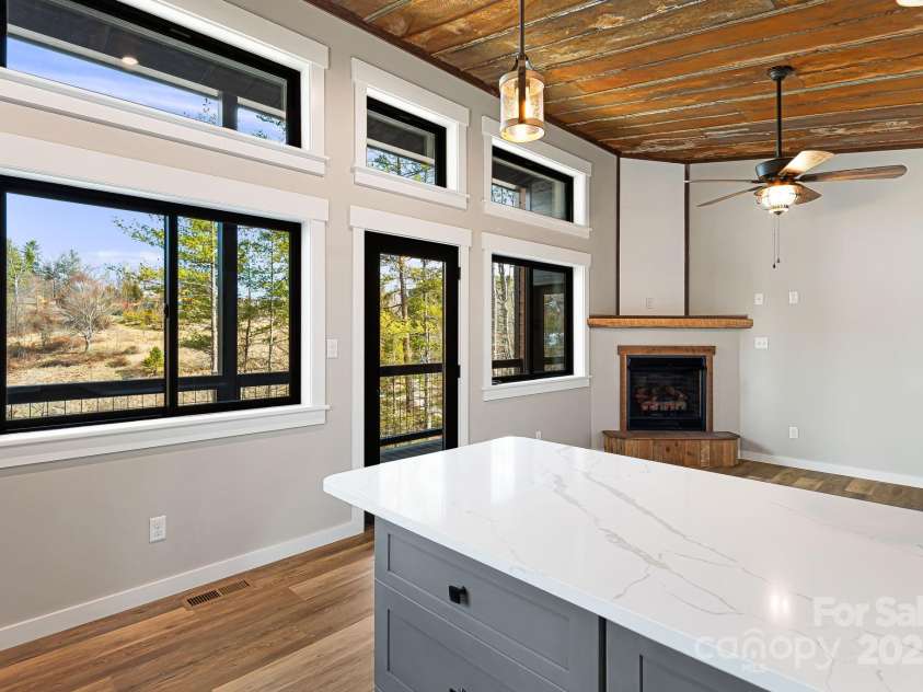 139 Duck Pond Drive, Leicester, NC 28748.  MLS# CAR4207433, YatesRealty ID 5163. 