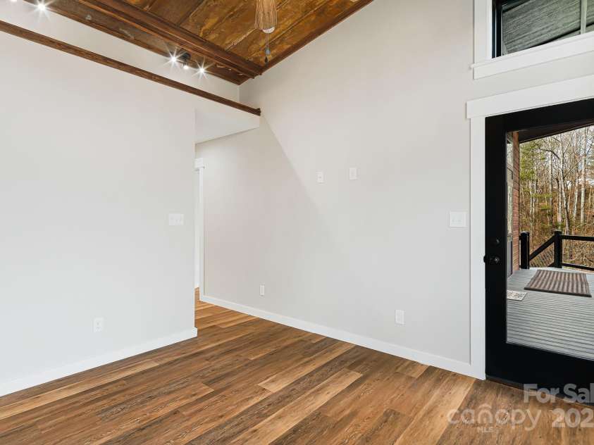 139 Duck Pond Drive, Leicester, NC 28748.  MLS# CAR4207433, YatesRealty ID 5163. 