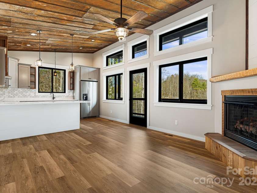 139 Duck Pond Drive, Leicester, NC 28748.  MLS# CAR4207433, YatesRealty ID 5163. 