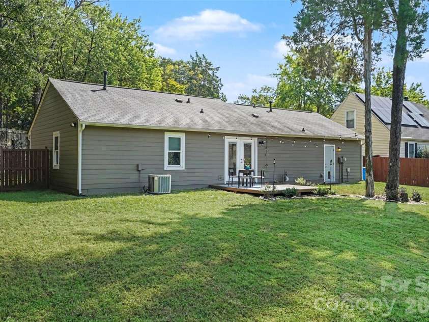 11407 Treebark Drive, Pineville, NC 28134.  MLS# CAR4418322, YatesRealty ID 51630. 